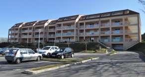 Grand T2 avec terrasse et parking